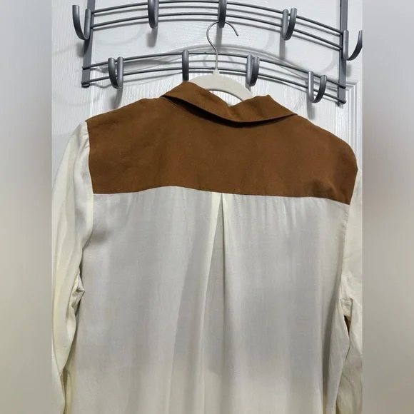 August Silk Women’s L Blouse Faux Suede Brown Cream Western Neutral Career EUC - Picture 13 of 16